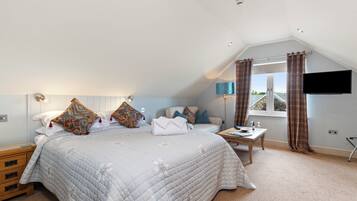 Junior Suite, 1 King Bed