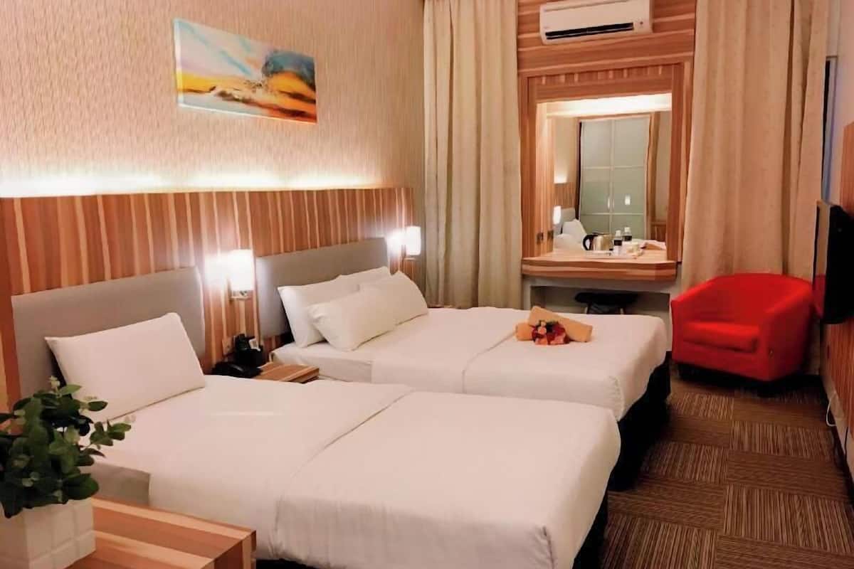 Minibar, coffres-forts dans les chambres, bureau, chambres insonorisées