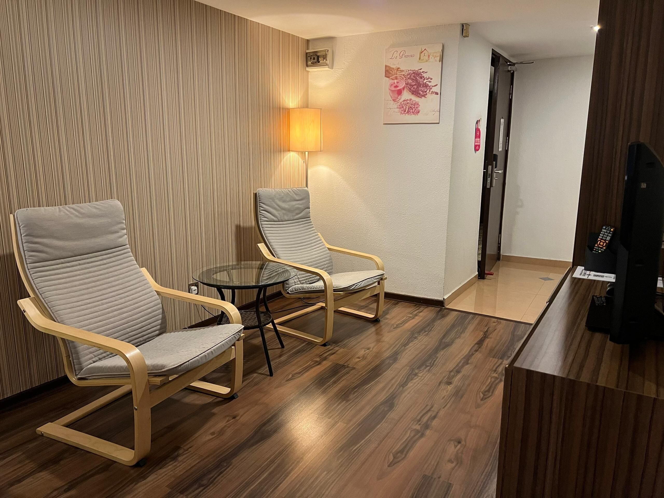 family room | living area | lcd tv