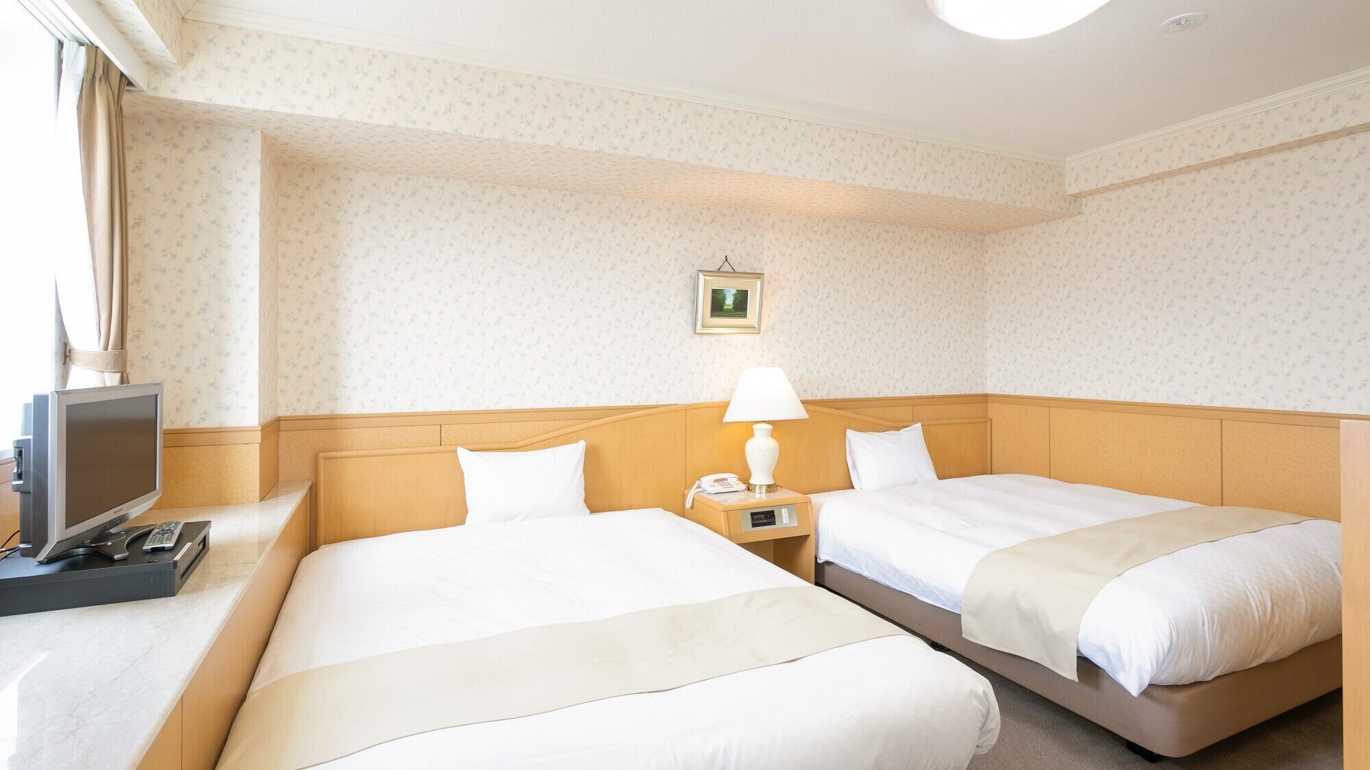 In-room safe, iron/ironing board, free WiFi