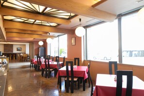 Lunch and dinner served, Chinese cuisine