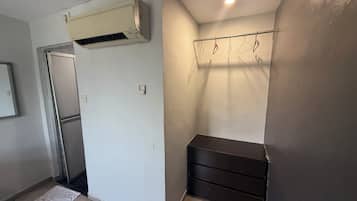 Deluxe Room (Standard) | Desk, iron/ironing board, cribs/infant beds, free WiFi