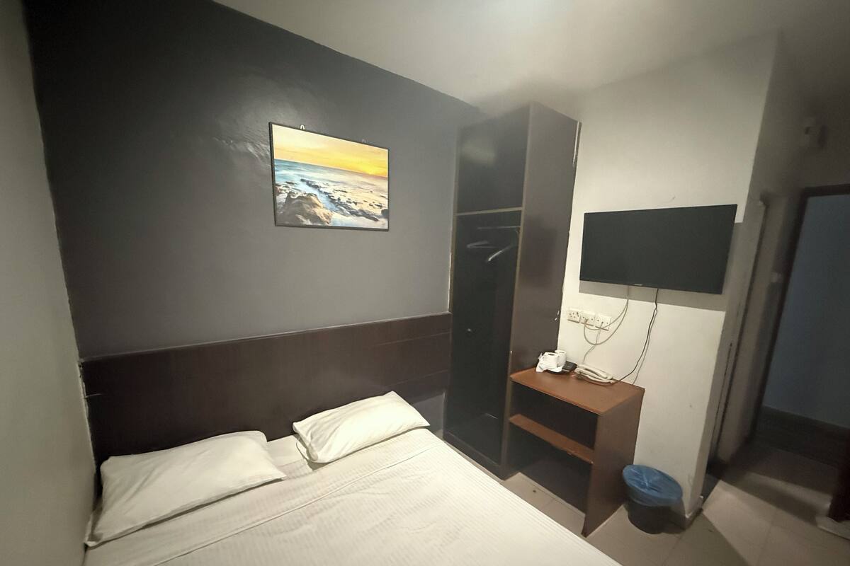 Desk, iron/ironing board, free WiFi