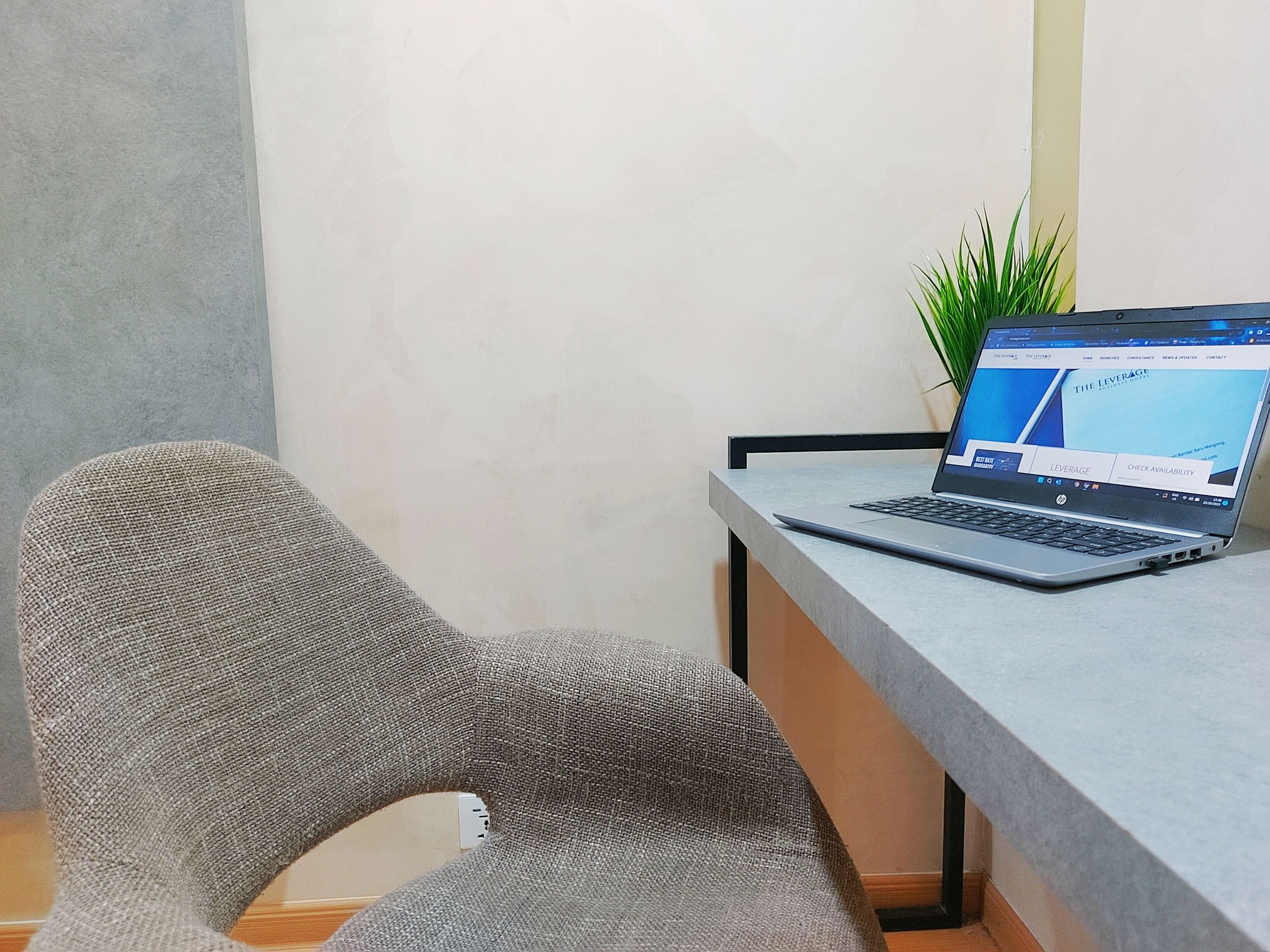 executive king | in-room safe, desk, iron/ironing board, free wifi