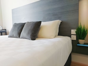 In-room safe, desk, iron/ironing board, free WiFi - The Leverage Business Hotel Mergong (Alor Setar)