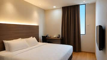 Superior King | In-room safe, desk, iron/ironing board, free WiFi