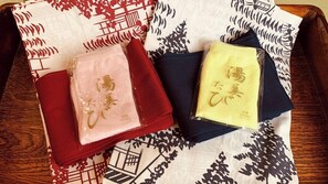Bathroom amenities