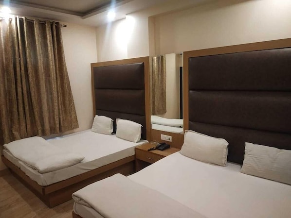 Room - Indo Continental (Delhi)