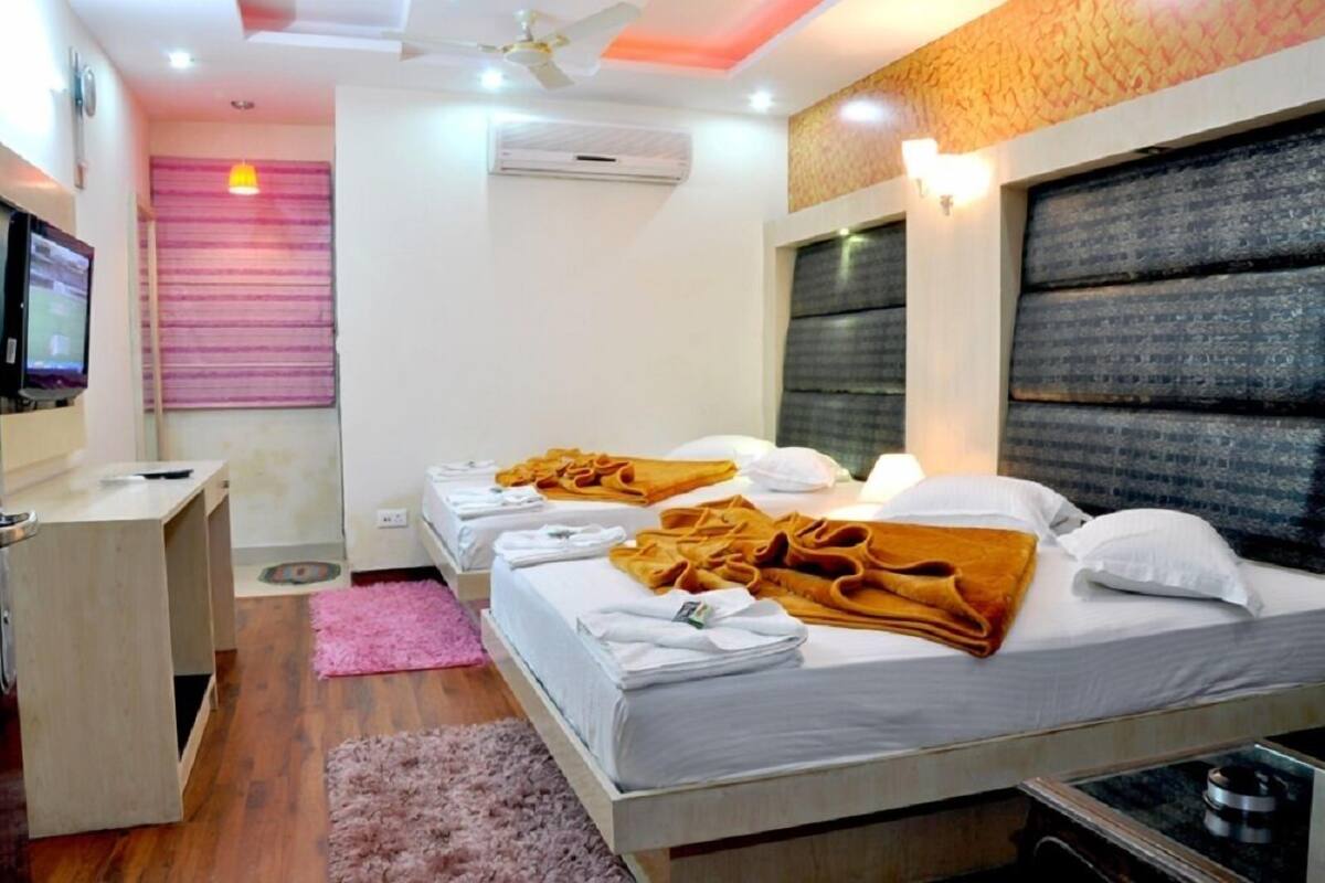 Rollaway beds, free WiFi