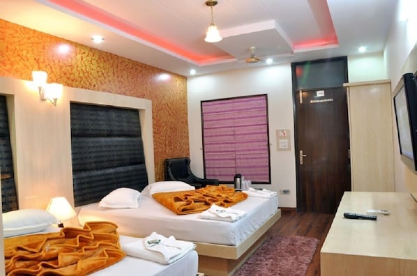Rollaway beds, free WiFi