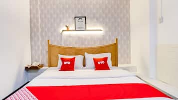 Deluxe Double Room, 1 King Bed | Free WiFi