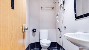 Kamar Double Deluks, 1 Tempat Tidur King | Kamar mandi