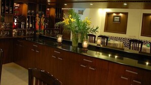 Restaurant - Red Maple Bed & Breakfast (New Delhi)