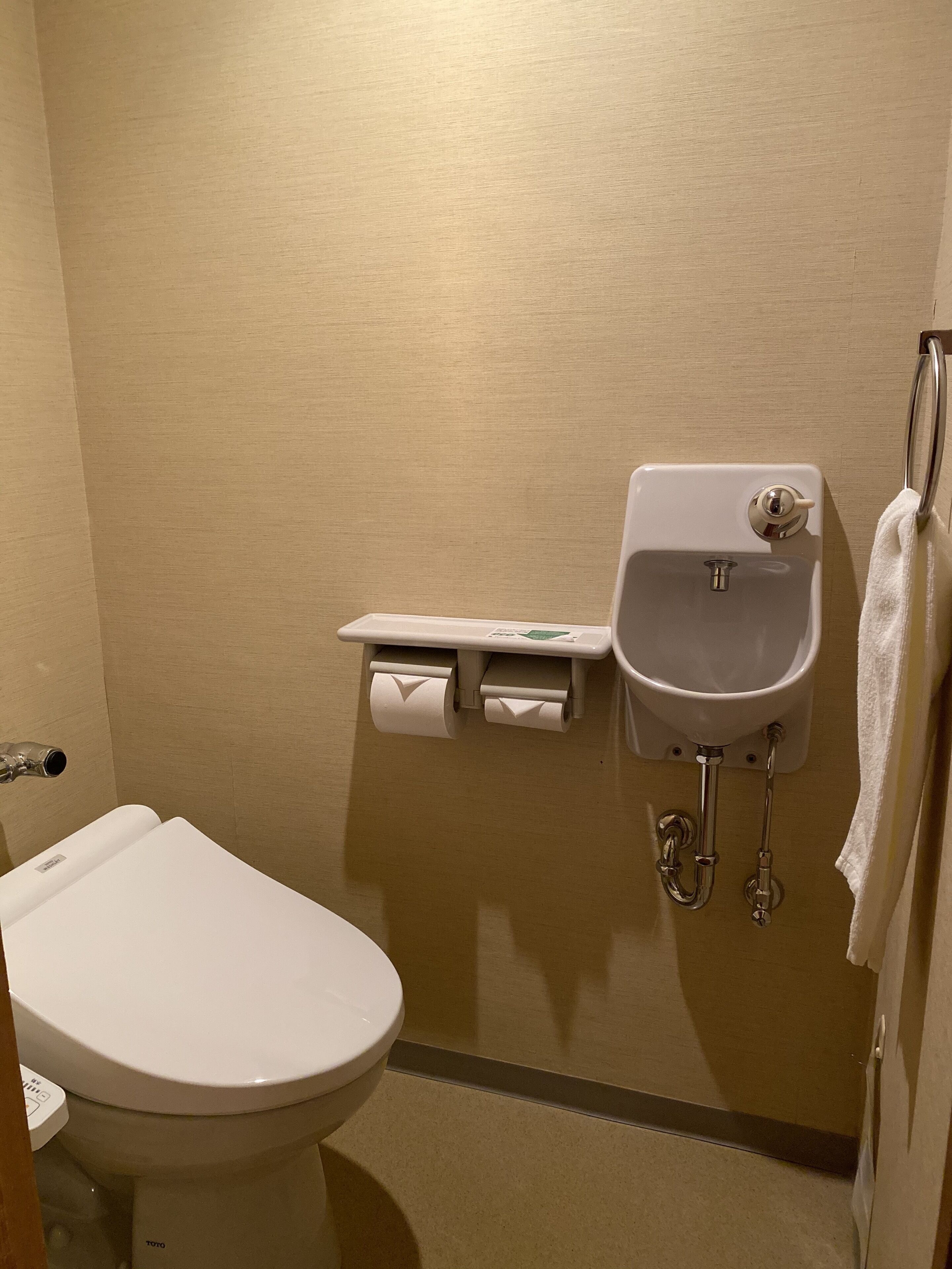 広島市文化交流会館 Expedia提供写真