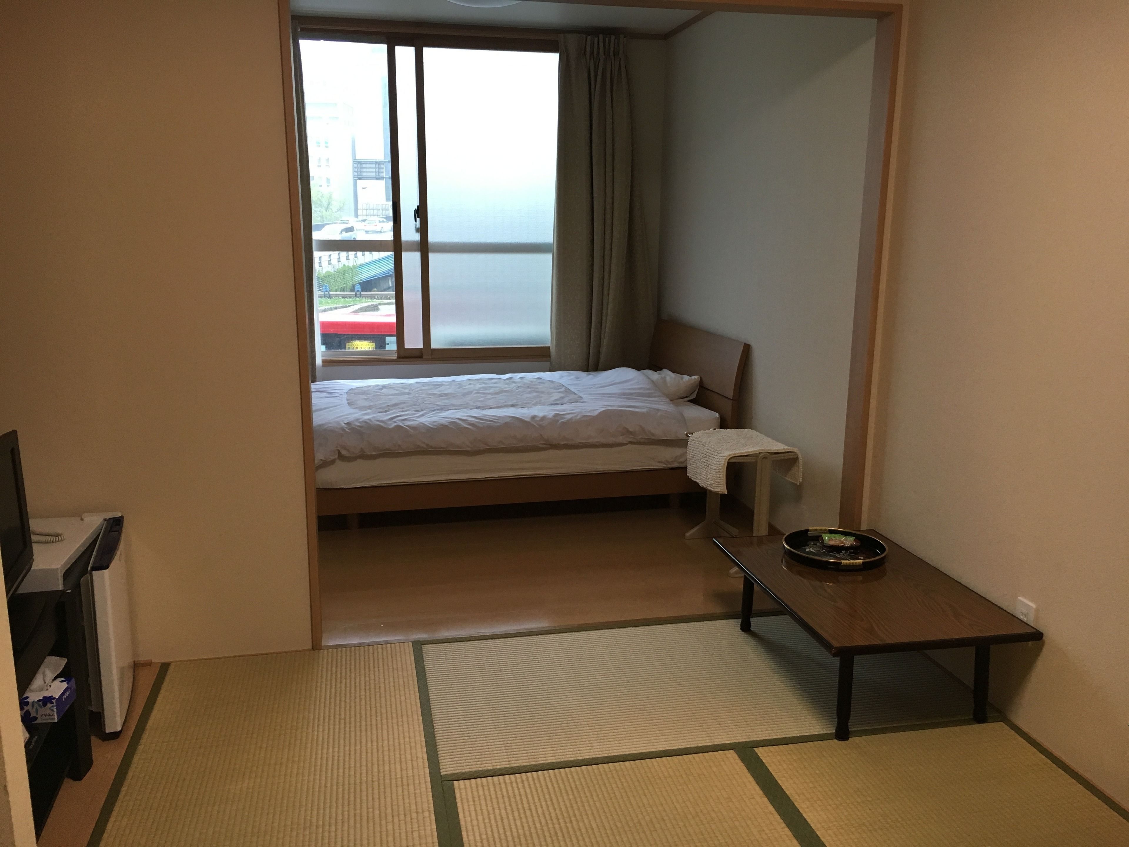 Værelse med 2 enkeltsenge - ikke-ryger - fælles badeværelse | Gratis Wi-Fi