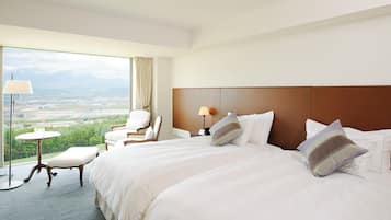 Standard Twin Room, Non Smoking, Mountain View | Premium bedding, in-room safe, blackout drapes, iron/ironing board