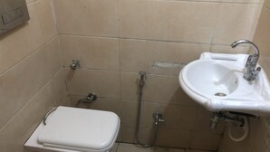 Bathroom - Mangalam Palace (Lucknow)