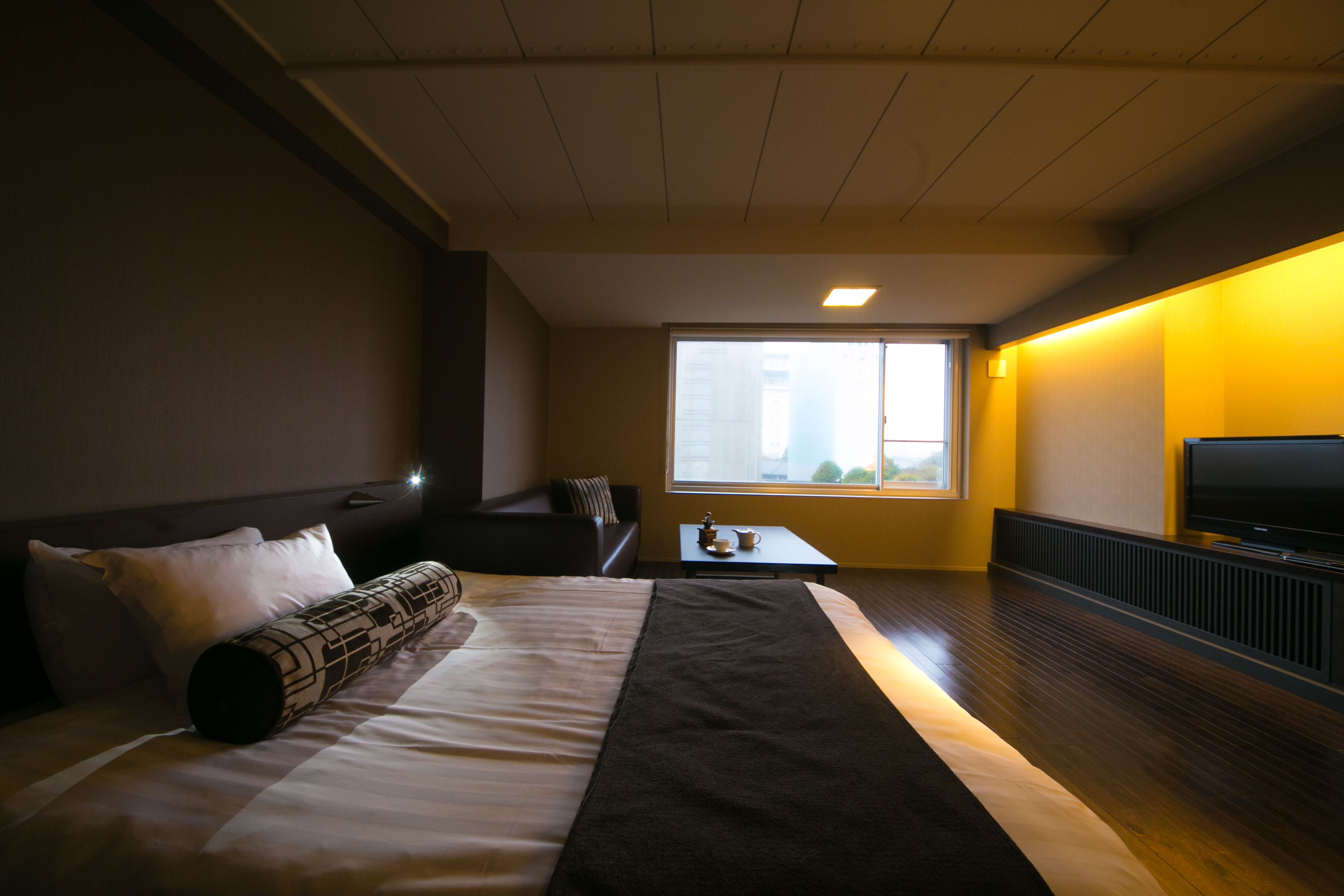 deluxe single room, 1 double bed | premium bedding, in-room safe, desk, blackout curtains