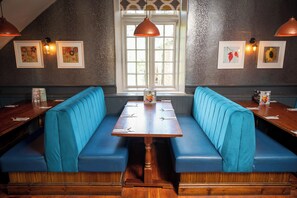 Restaurant - Cocked Hat Hotel by Greene Kings Inns (Coventry)