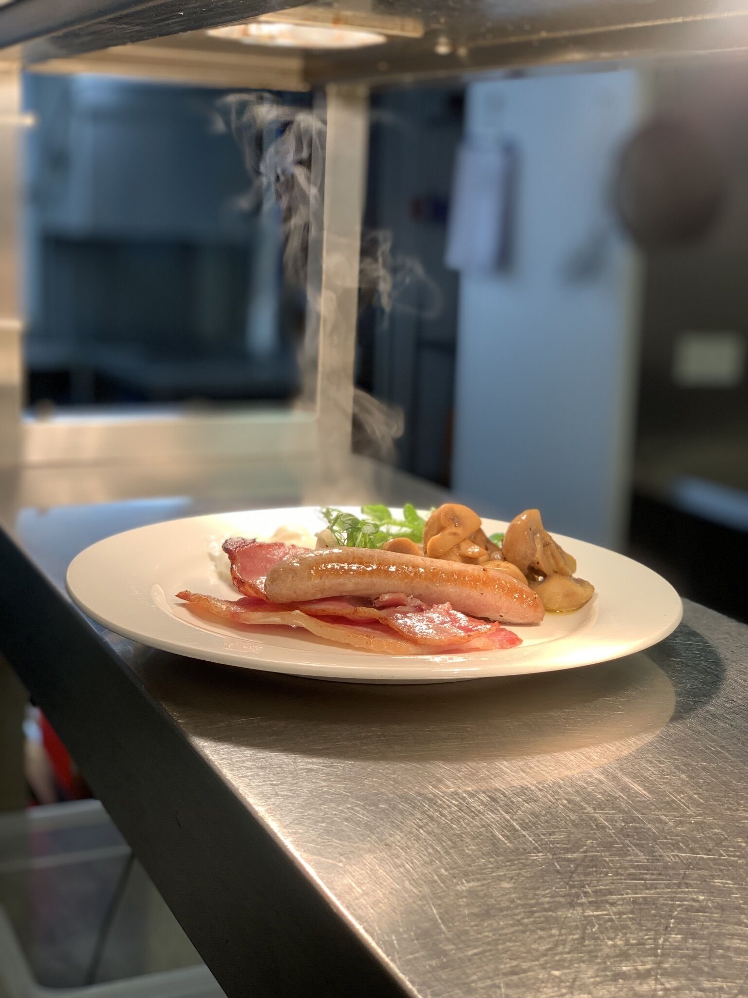 free daily cooked-to-order breakfast