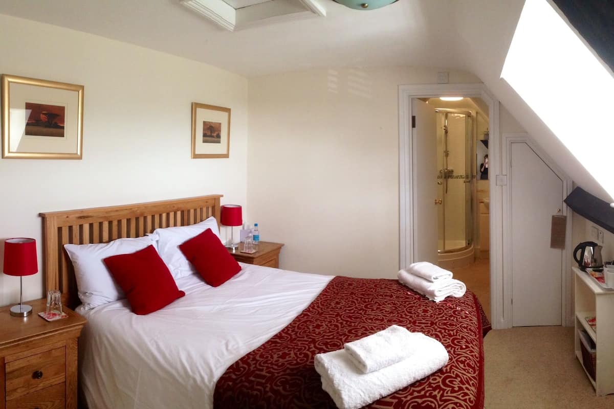 1 chambre, fer et planche à repasser, Wi-Fi gratuit, draps fournis