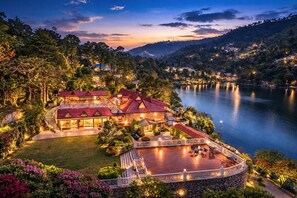 Front of property - Hotel Neelesh Inn - A Luxury Lake View Hotel (20 kms from Nainital) (Nainital)