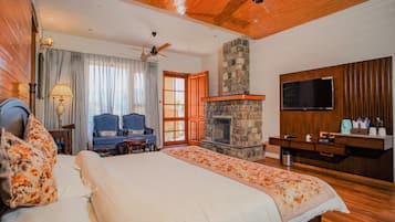 Premium Room with Garden View on the Ground Floor | Premium bedding, desk, iron/ironing board, free WiFi