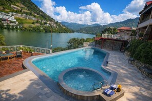 Outdoor pool - Hotel Neelesh Inn - A Luxury Lake View Hotel (20 kms from Nainital) (Nainital)