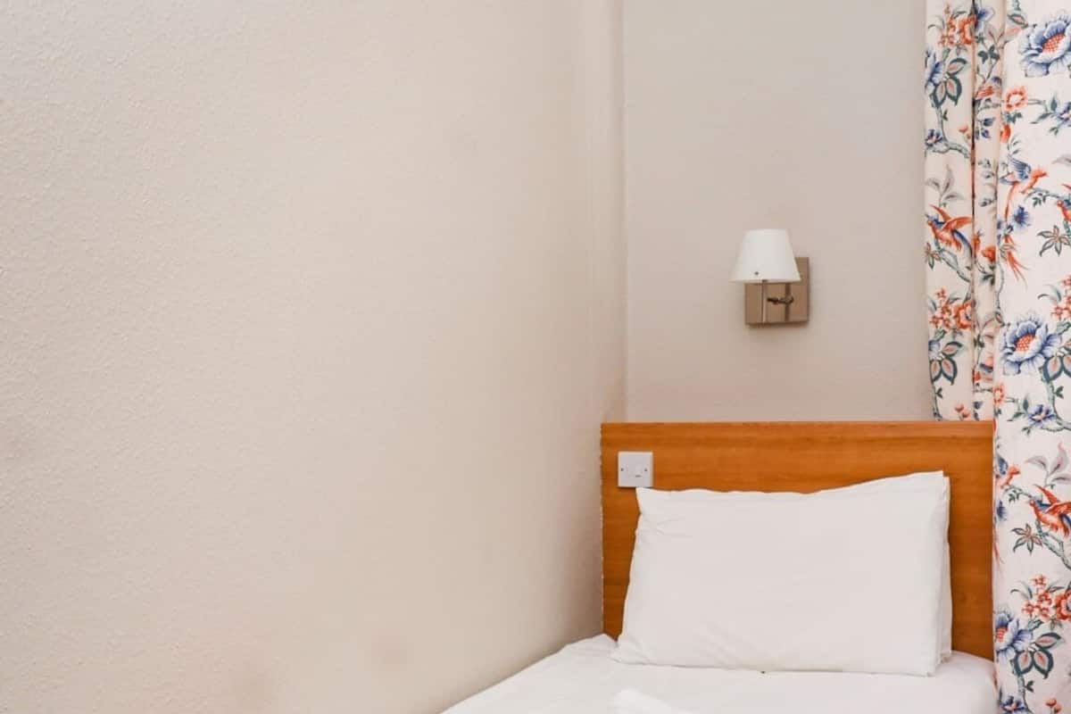 Standard-Einzelzimmer, mit Bad | 1 Schlafzimmer, WLAN
