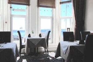 Daily full breakfast (GBP 10 per person)