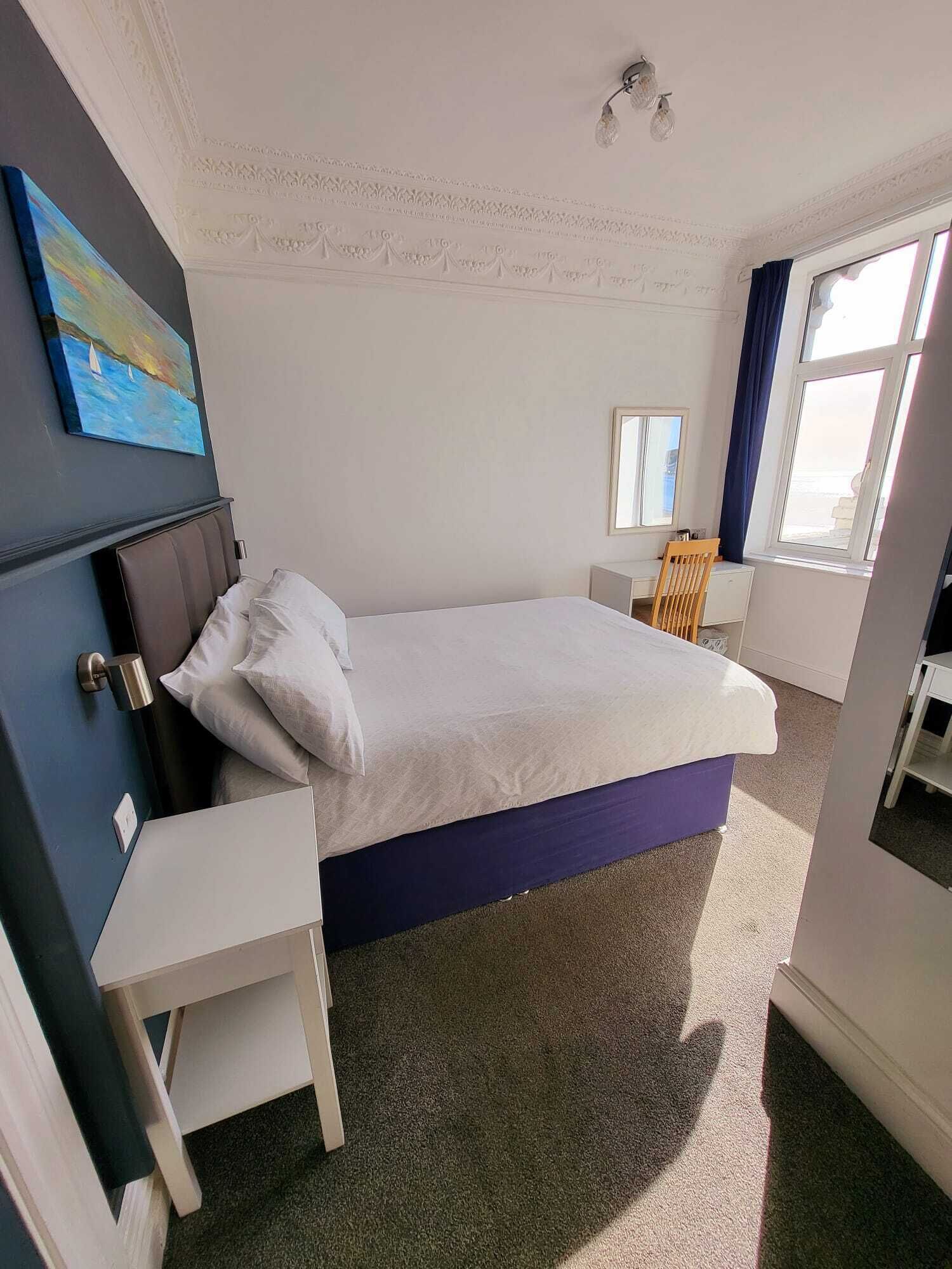 Chambre Double, vue mer | Fer et planche à repasser, Wi-Fi gratuit, draps fournis