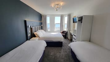 Chambre Familiale, vue mer | Fer et planche Ă repasser, Wi-Fi gratuit, draps fournis