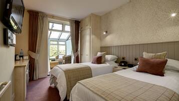 Twin Room, 2 Single Beds (Conservatory) | Hypo-allergenic bedding, desk, blackout curtains, free WiFi