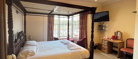 Executive Room, Harbor View (Four Poster Bed) | Select Comfort beds, free WiFi