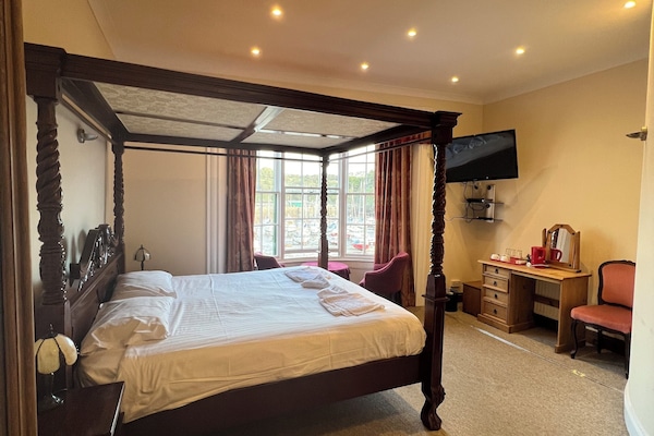 Camera Executive, vista porto (Four Poster Bed) | Materassi Select Comfort, Wi-Fi gratuito