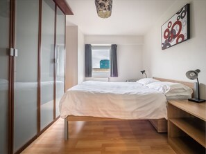 Escritorio y wifi gratis