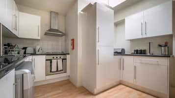 Apartamento superior, 2 camas dobles | Cocina privada