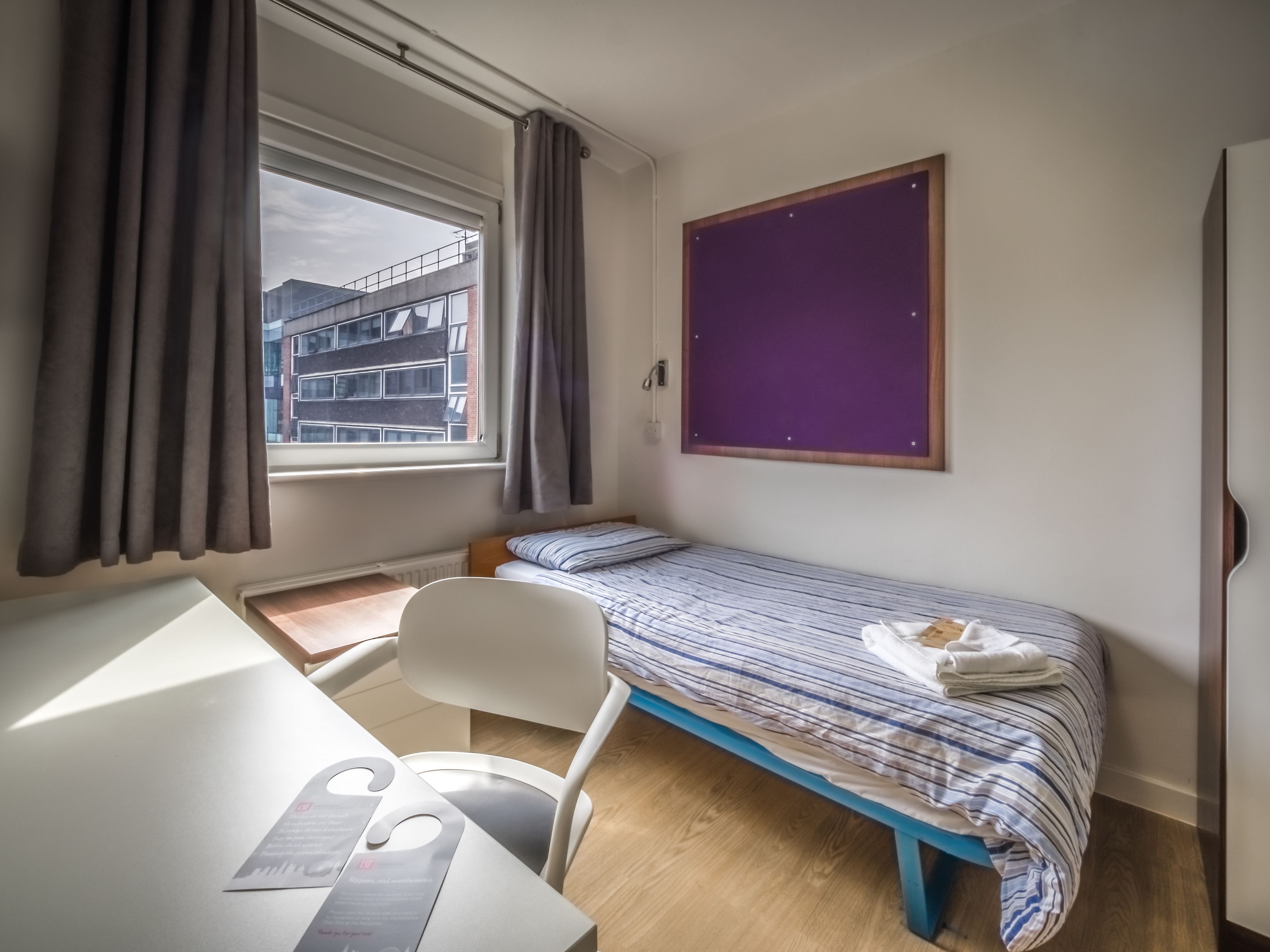 Photo - LSE Carr-Saunders Hall