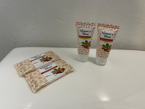 Bathroom amenities