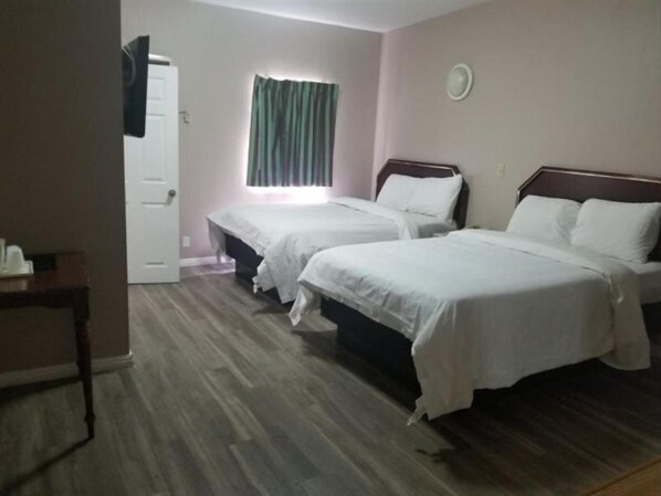 Room - Budget Inn Hollywood (Hollywood)