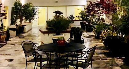 Airport Inn