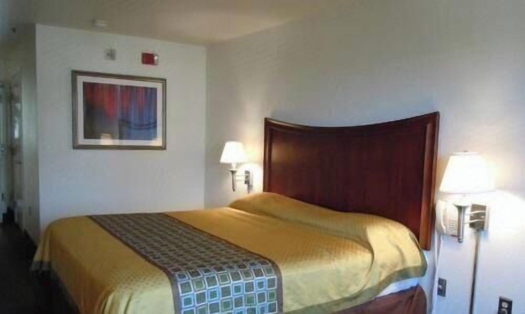 Iron/ironing board, rollaway beds, free WiFi, bed sheets