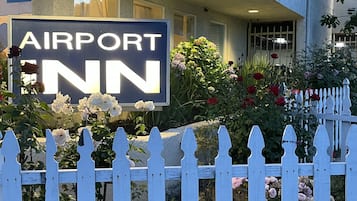 Mặt tiền nơi lưu trú