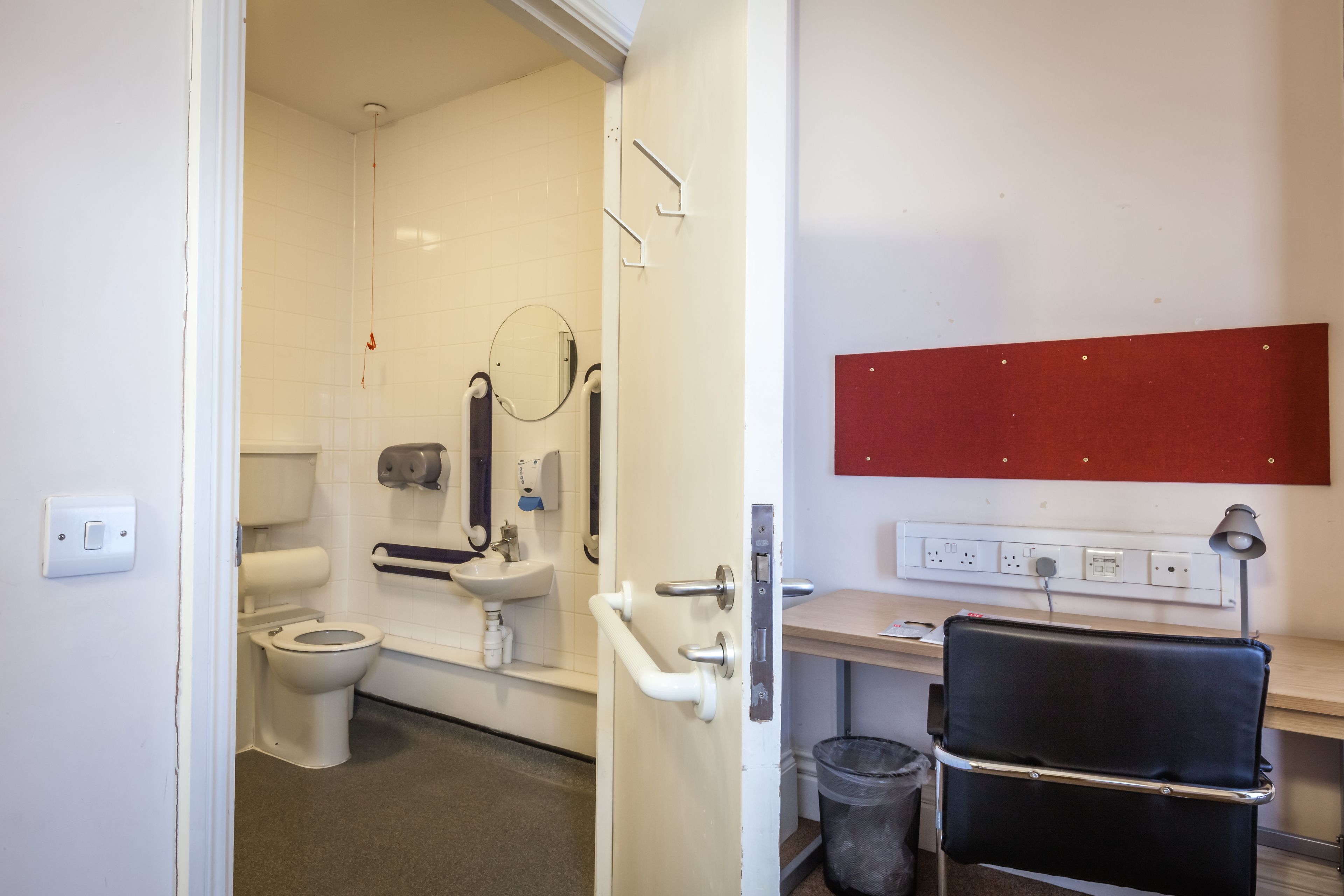 Photo - LSE Passfield Hall - Campus Accommodation