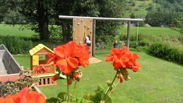 AuĂen-Kinderspielplatz