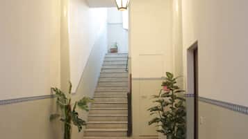 Nội thất lối vào