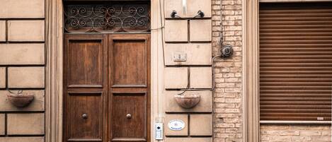 Entrée de l’hébergement