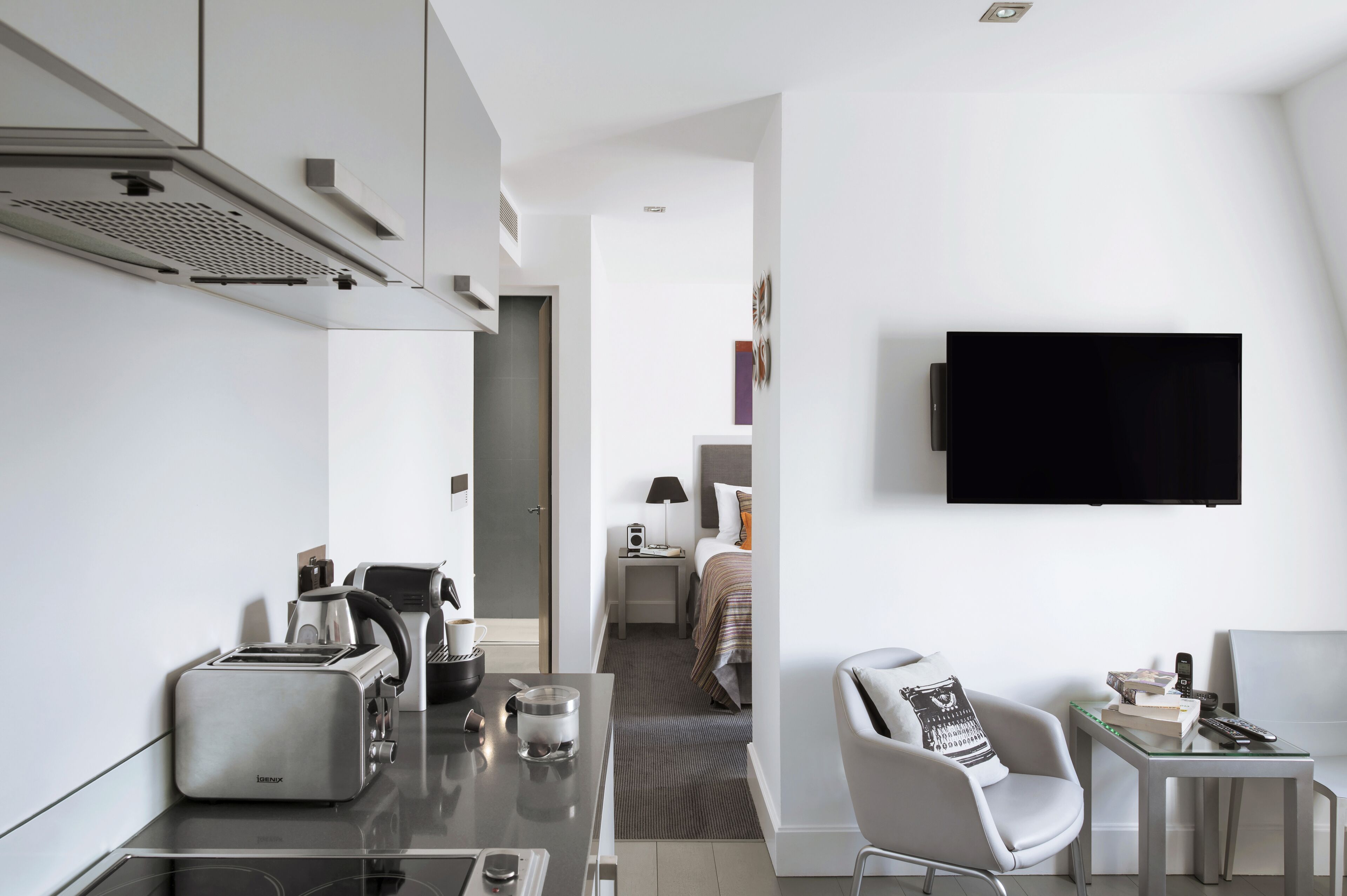 Suite, 1 chambre | Coin séjour | Télévision à écran plat