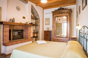 Superior Apartment, 1 Bedroom | 1 bedroom, premium bedding, soundproofing, free WiFi