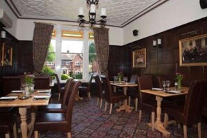 Dining - Eskdale Lodge (Sale)